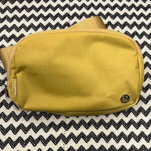 NWT Golden Sand lululemon Everywhere Belt Bag EBB 1L FAST SHIP